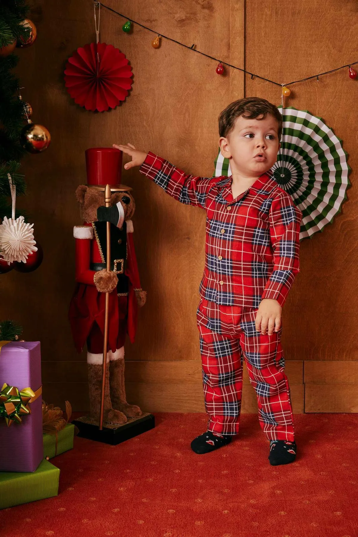 DeFacto  Baby-Jungen-Pyjama-Set aus kariertem Flanell mit Neujahrsmotiv und langen Ärmeln