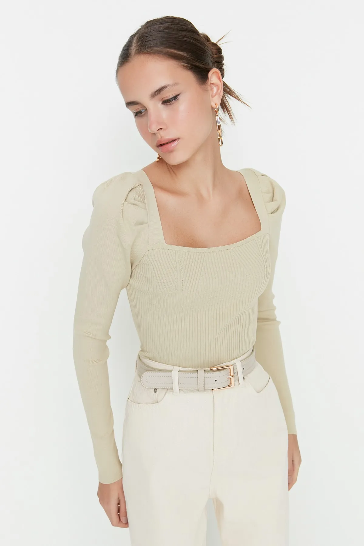Trendyol Collection  Strickpullover mit steinfarbenen Ärmeln und Detail TWOAW23KZ00890
