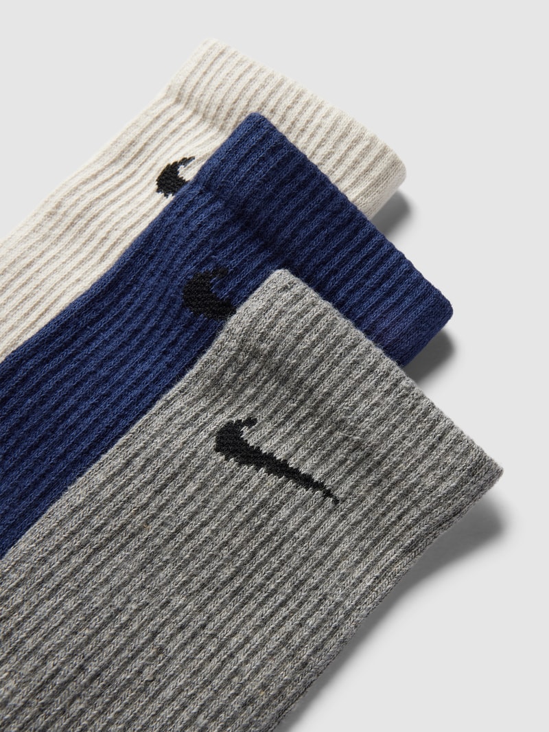 Socken mit Label-Print in taupe