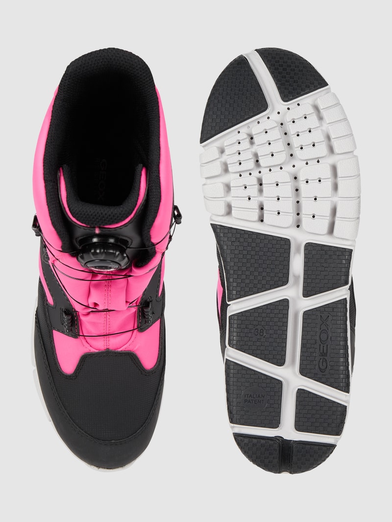 Boots mit Wattierung Modell 'Flexyper' in schwarz