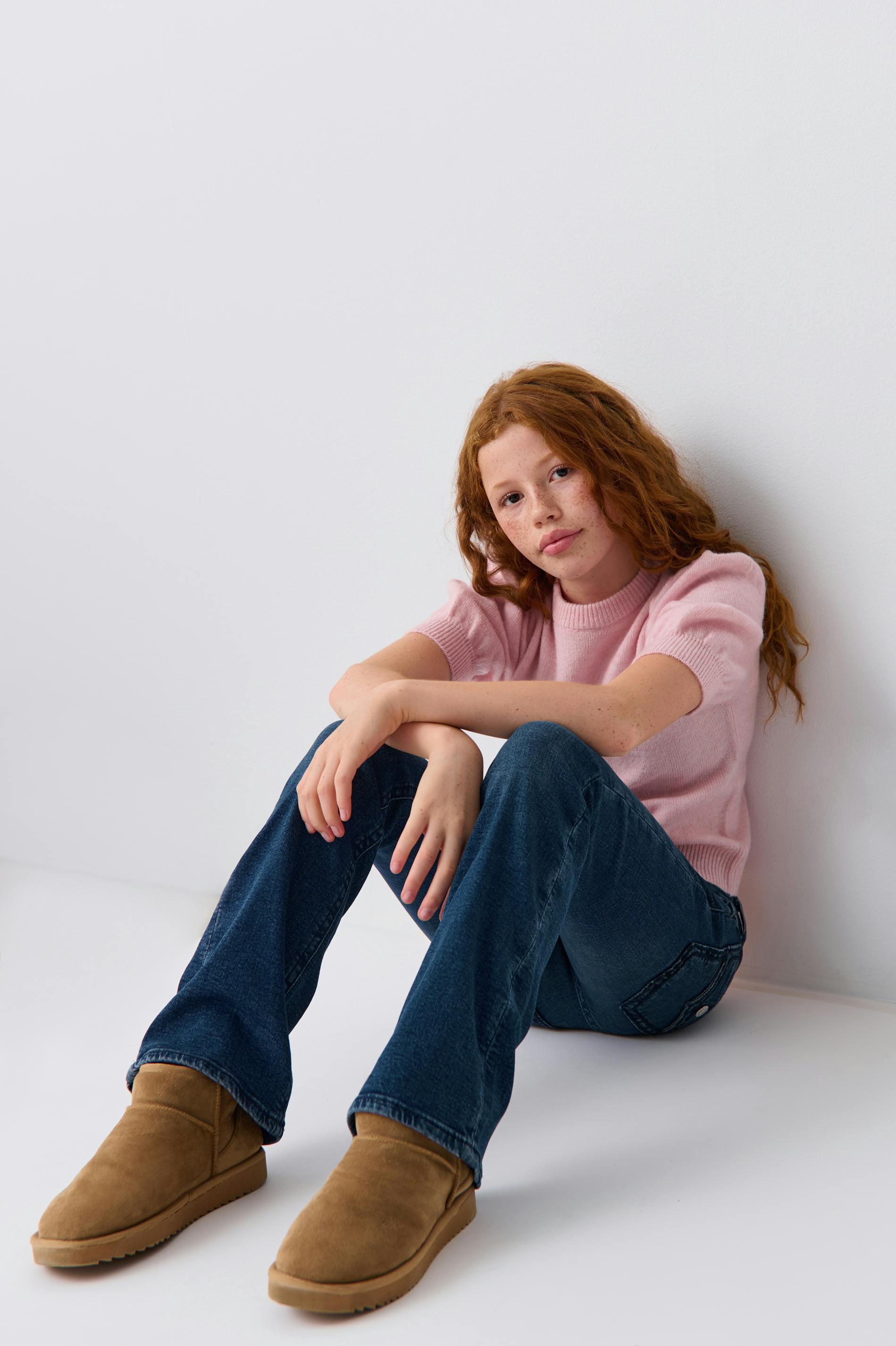 Low boot embroidery jeans