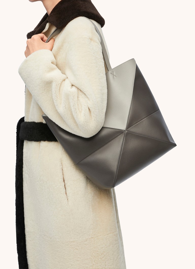LOEWE Puzzle Fold vidēja izmēra iepirkumu soma no teļādas