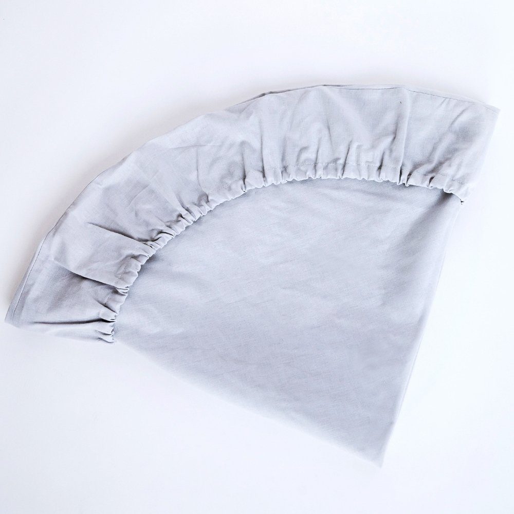 Memola Babyschaukel Das Spannbettlaken – Silbergrau (2 Stück) für die Babywiege Memola® (1-tlg), Hochwertiges Spannbettlaken für Babywiegen bietet Komfort und Stil.