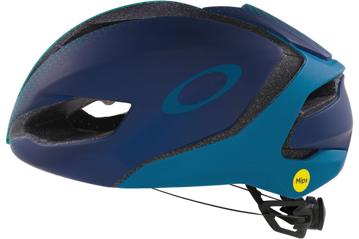 Oakley ARO5