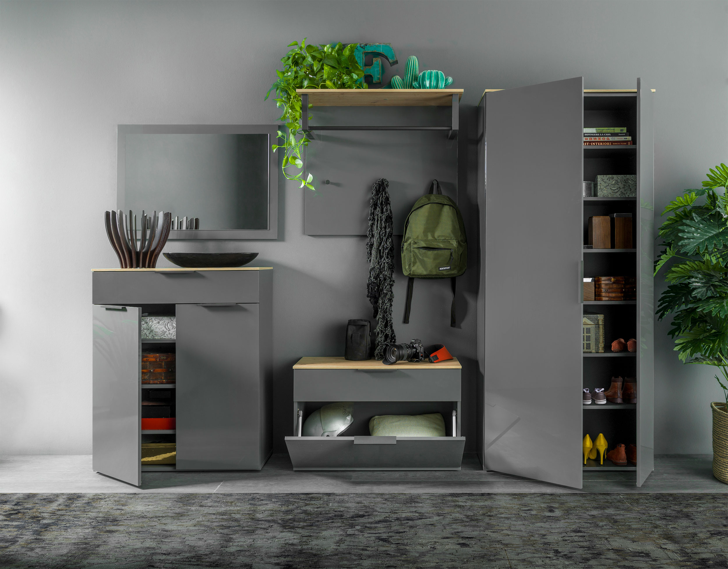 Garderobenschrank