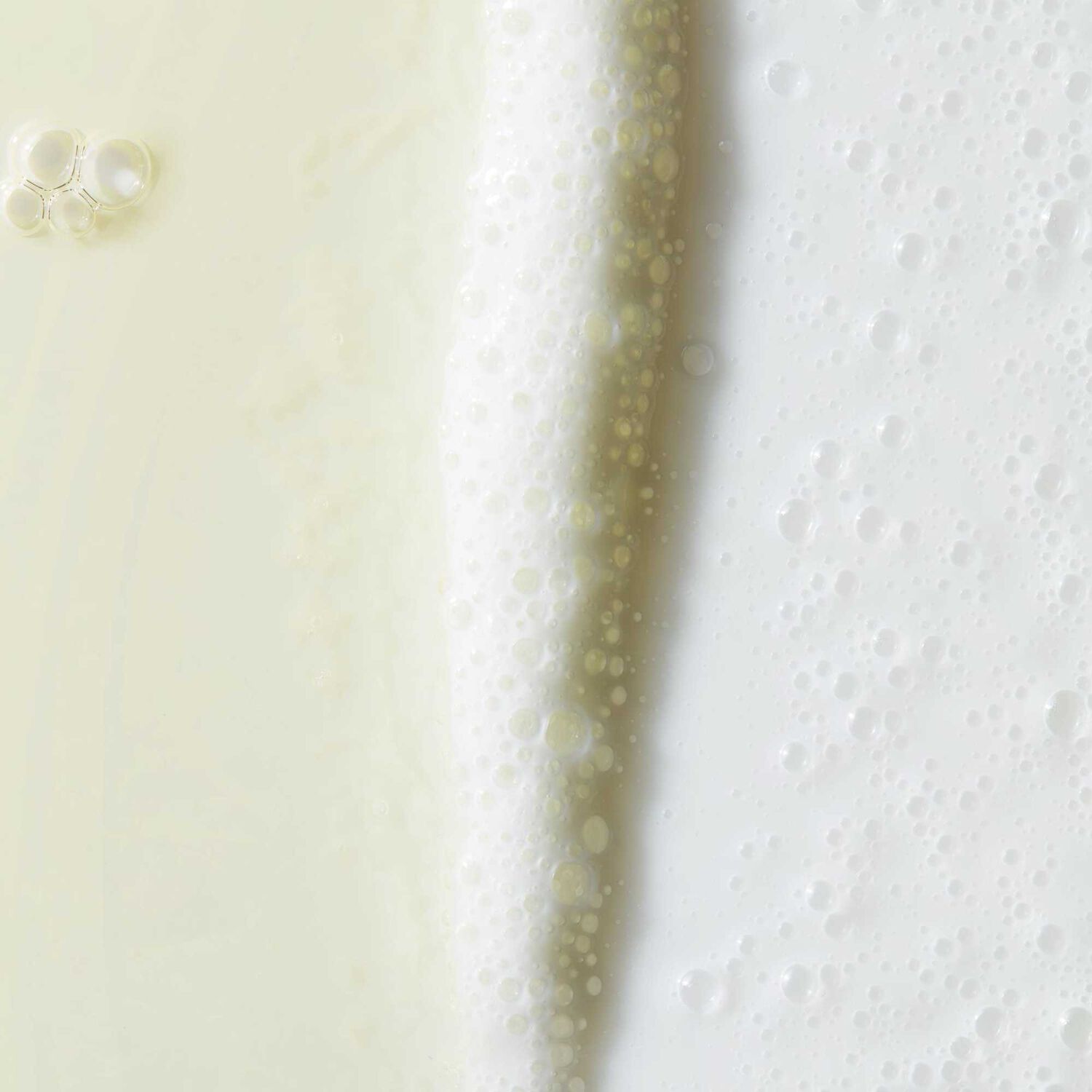 kiehl's Crème de Corps Cleansing Body Oil Huile nettoyante moussante pour le corps 250 ml