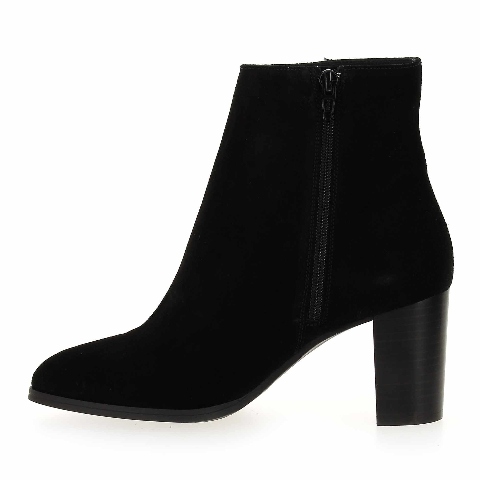 Janie Philip  GIGI - Noir