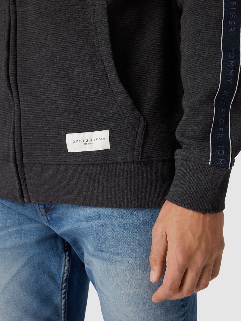 Sweatjacke mit Kapuze Modell 'ESTABLISHED' in mittelgrau meliert