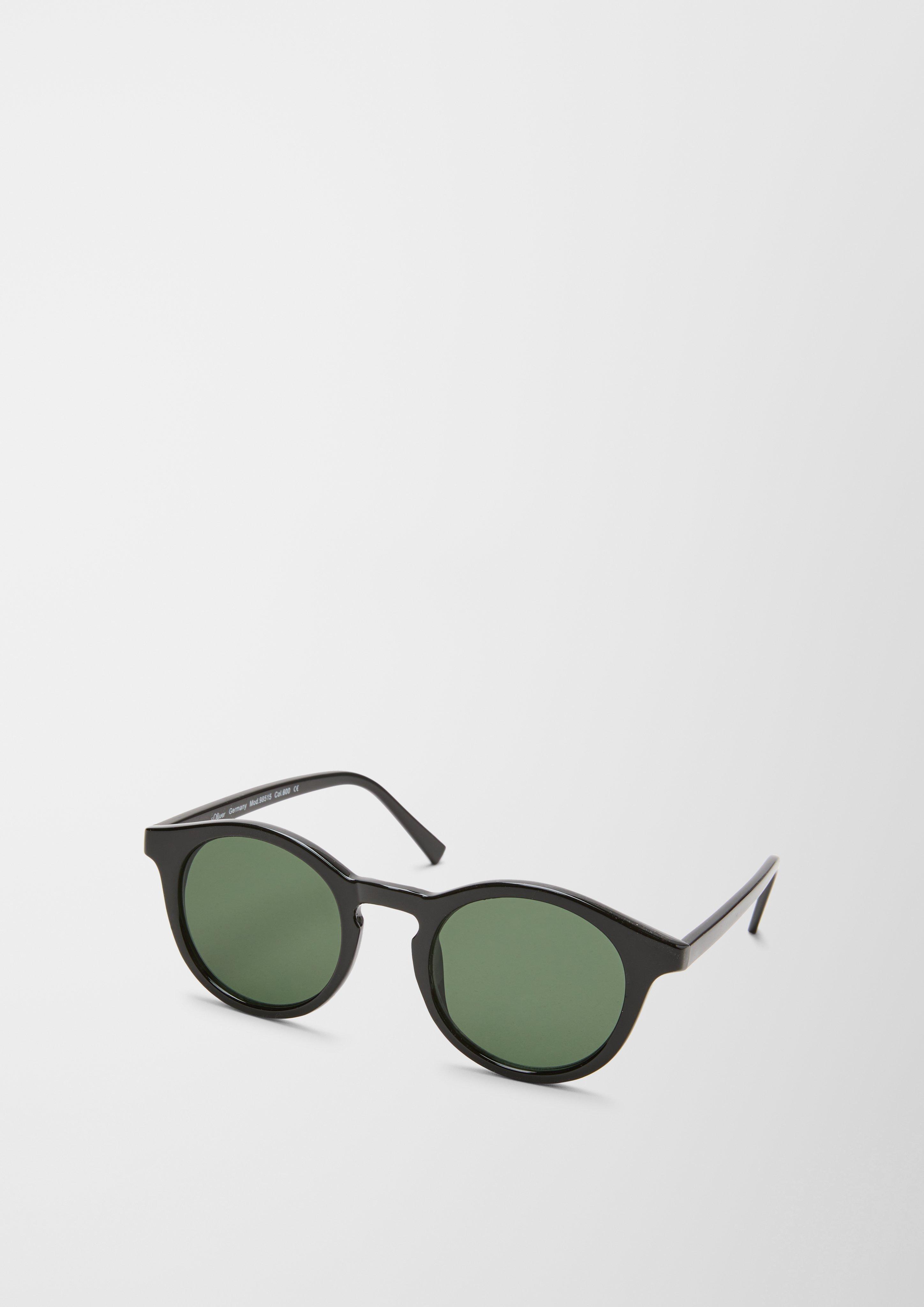 Sonnenbrille mit breiter Fassung  6008465-600