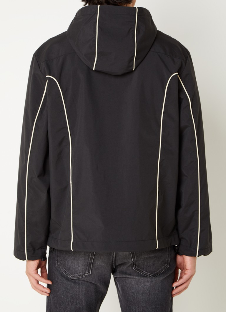 Giacca a vento Diesel J-Hives con cappuccio e logo ricamato.