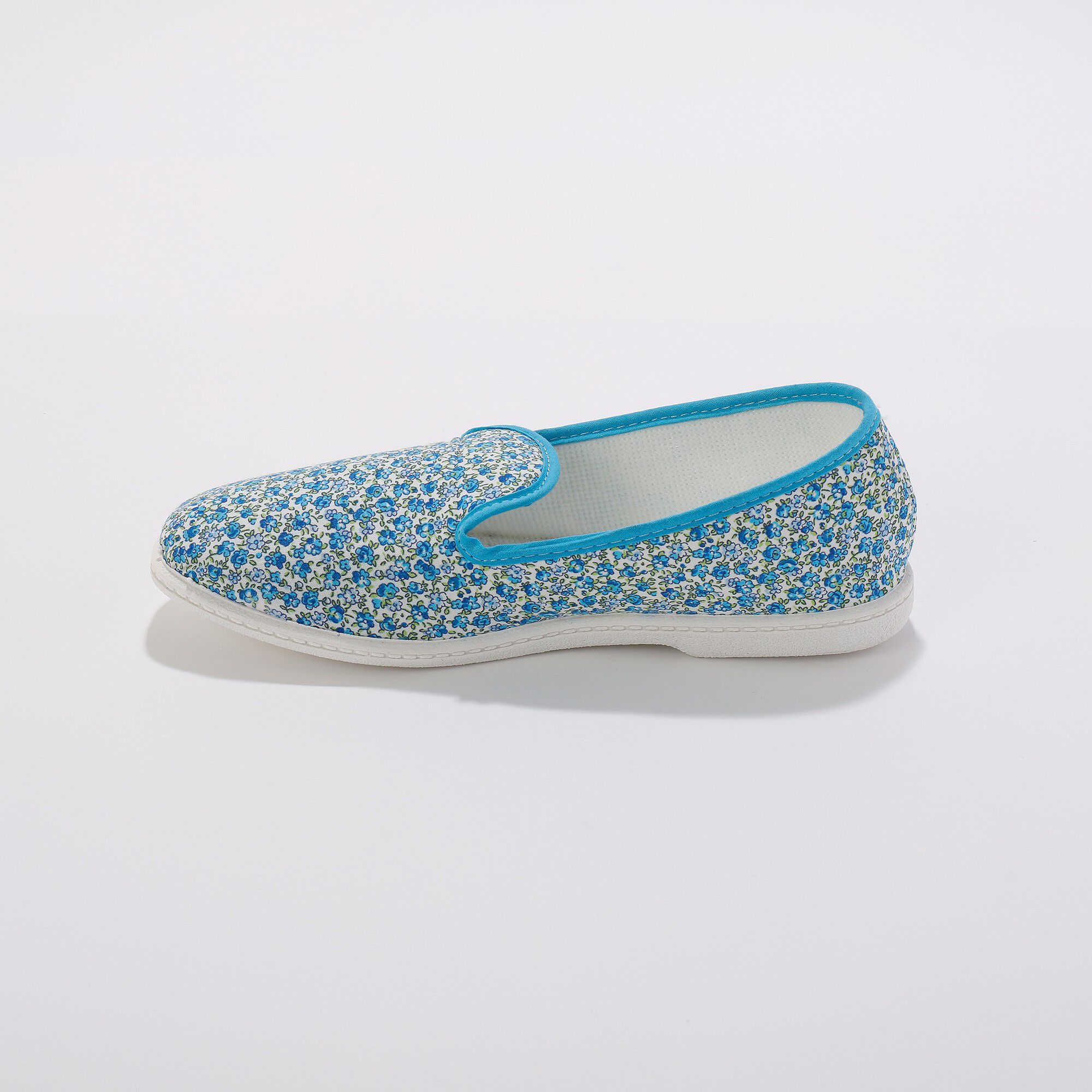 Pantoufles forme charentaise fleuries