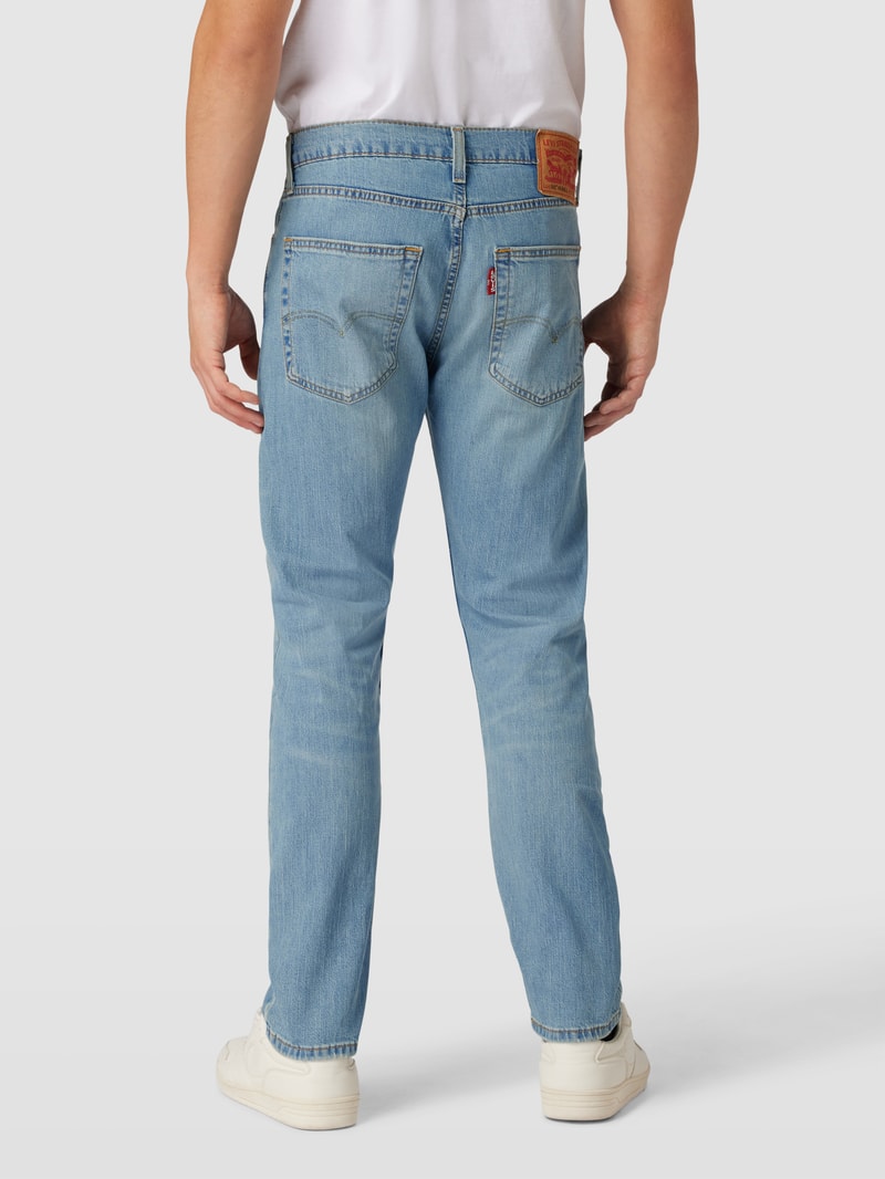 Jeans mit Knopf- und Reißverschluss in jeans