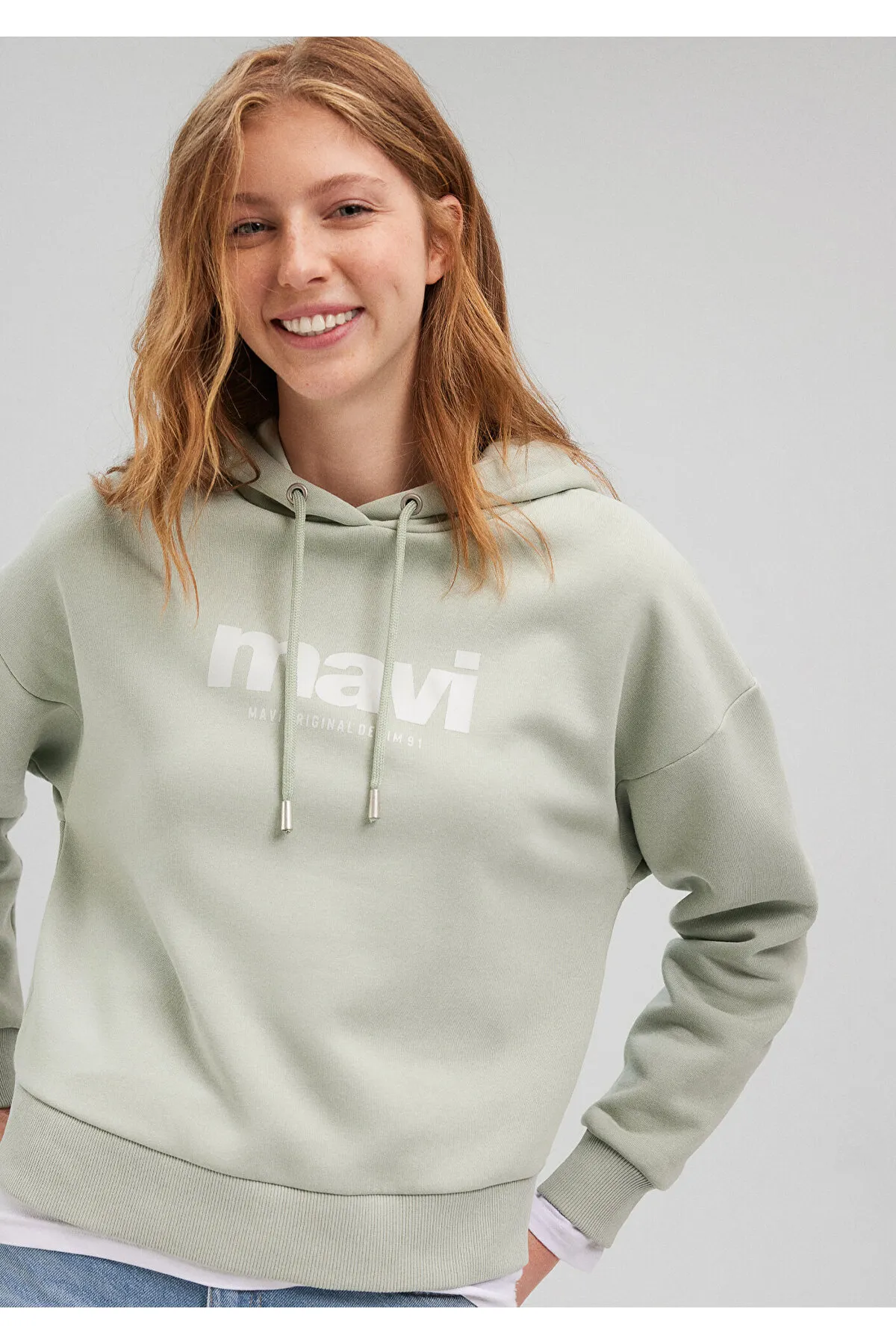 Mavi  Grünes Kapuzen-Sweatshirt mit Logo-Print 168334-71464