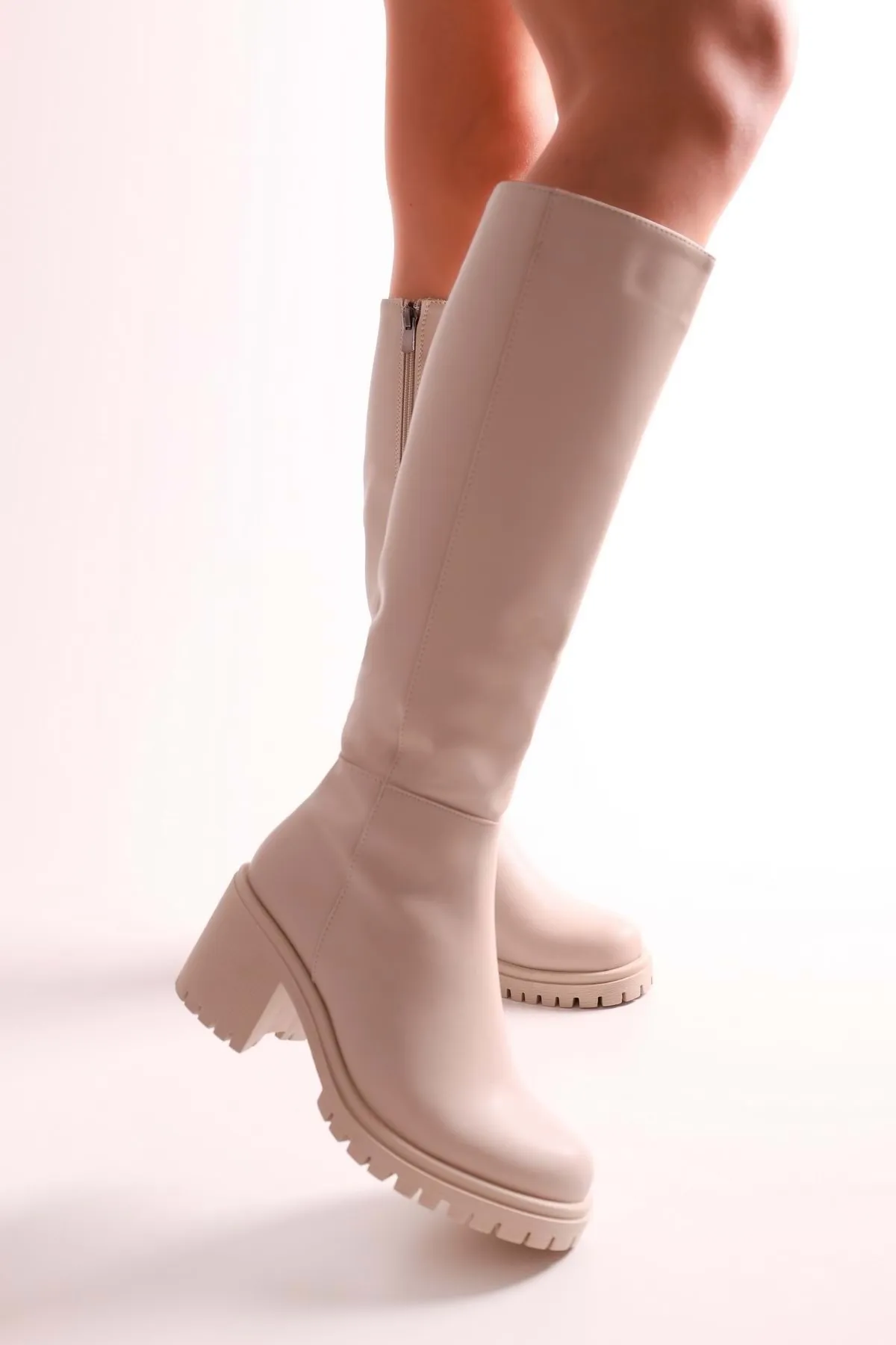 Shoeberry  Damen Aycen Beige Skin Stiefel Beige Skin