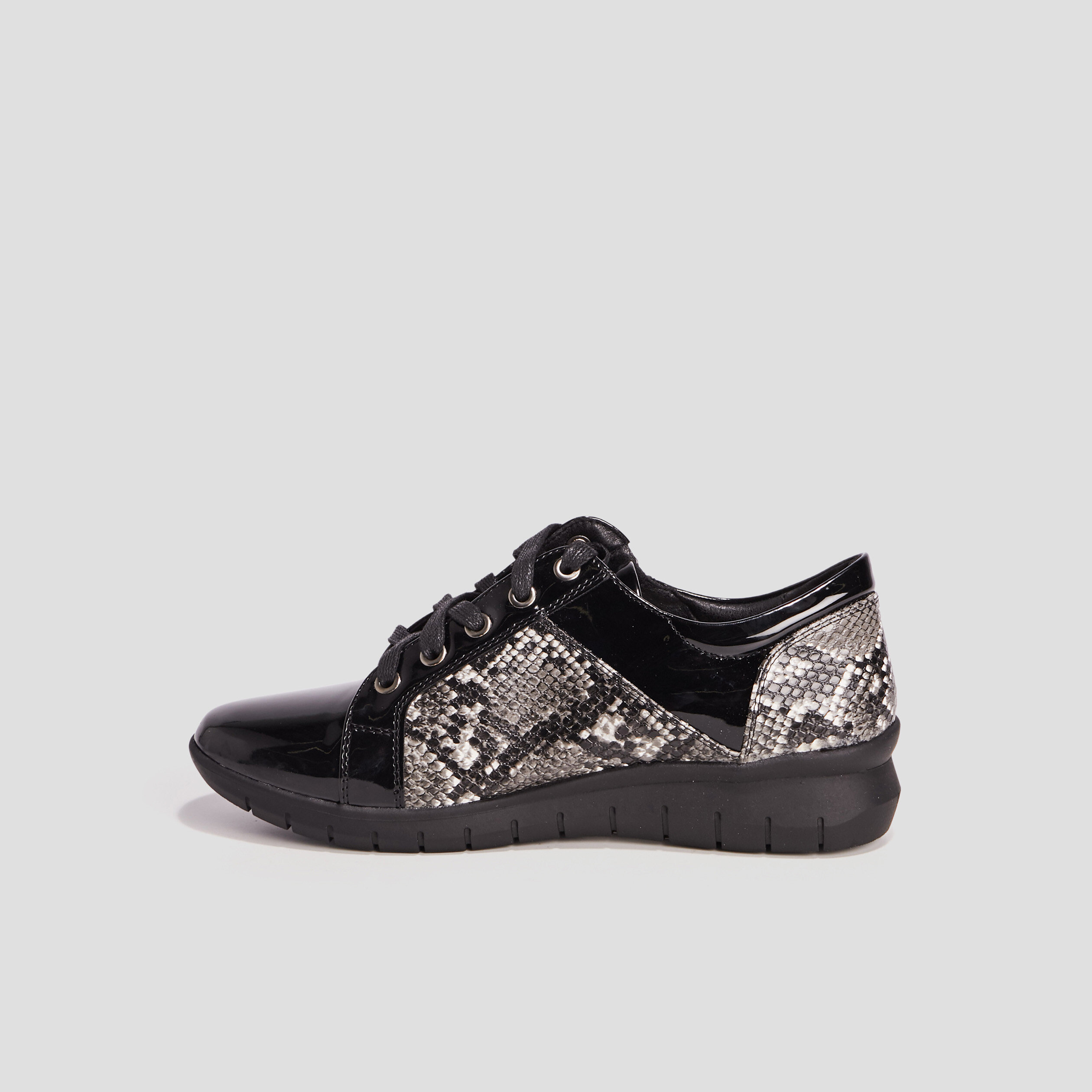 Derbies à lacets pied large noir femme | La Halle