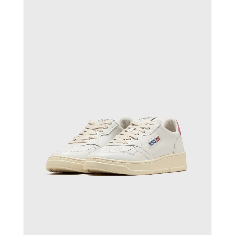 Autry WMNS Medalist LOW AULWLL55 / weiss