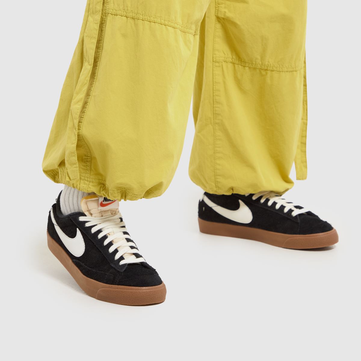 Nike Blazer Lo 77 Vintage cipő fekete-fehér színben