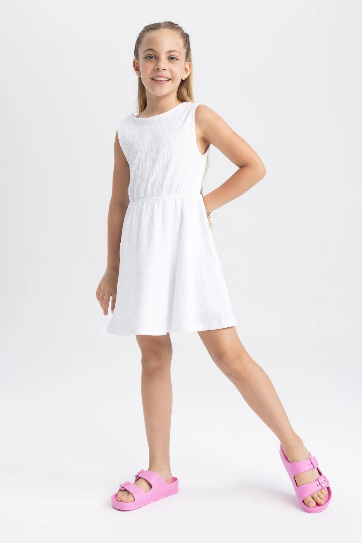 DeFacto  Ärmelloses Kleid mit Rückendetail für Mädchen A1462a823hs