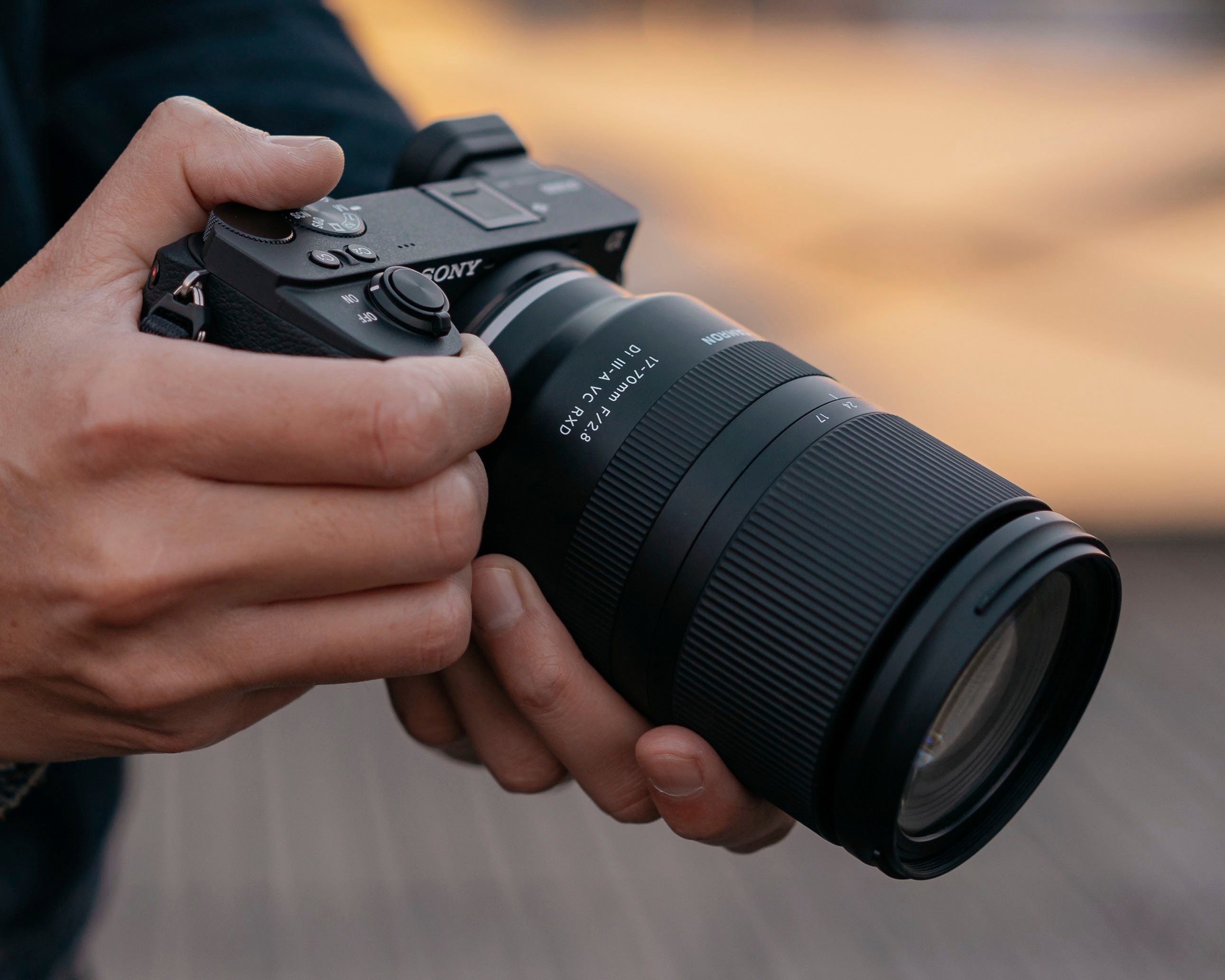 Tamron AF 17-70mm F/2.8 Di III-A VC RXD (für SONY APS-C CSC) Zoomobjektiv