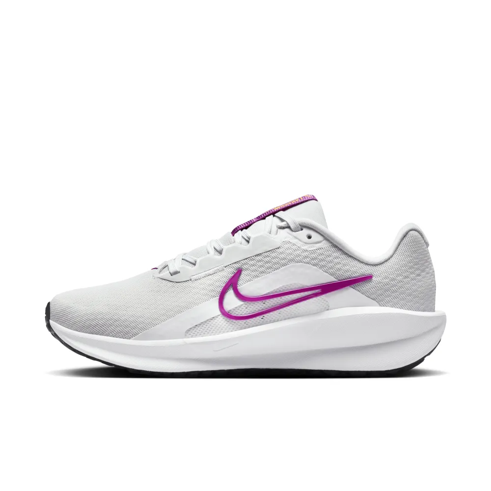 Nike Downshifter 13 FD6476-009 / grau