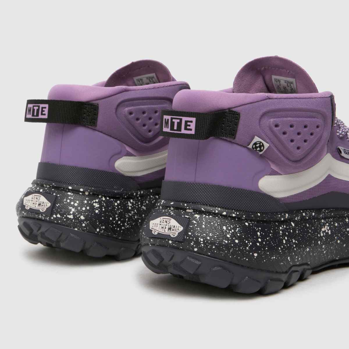 Vans MTE Crosspath Mid cipők lila színben