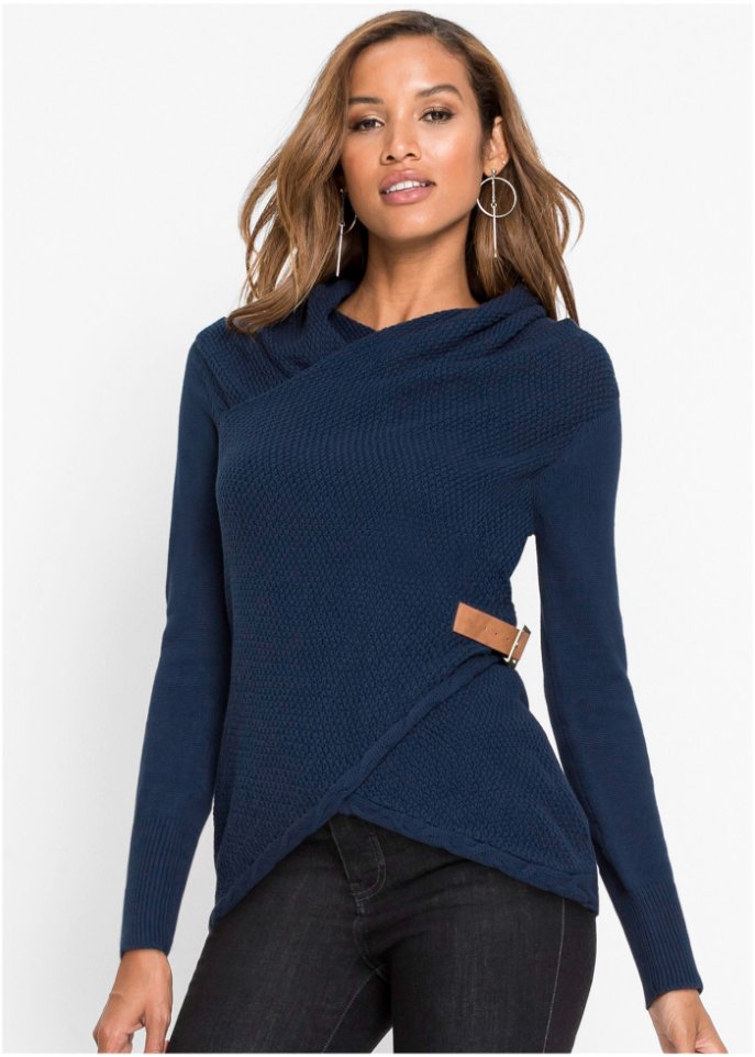 Pullover mit Accessoire