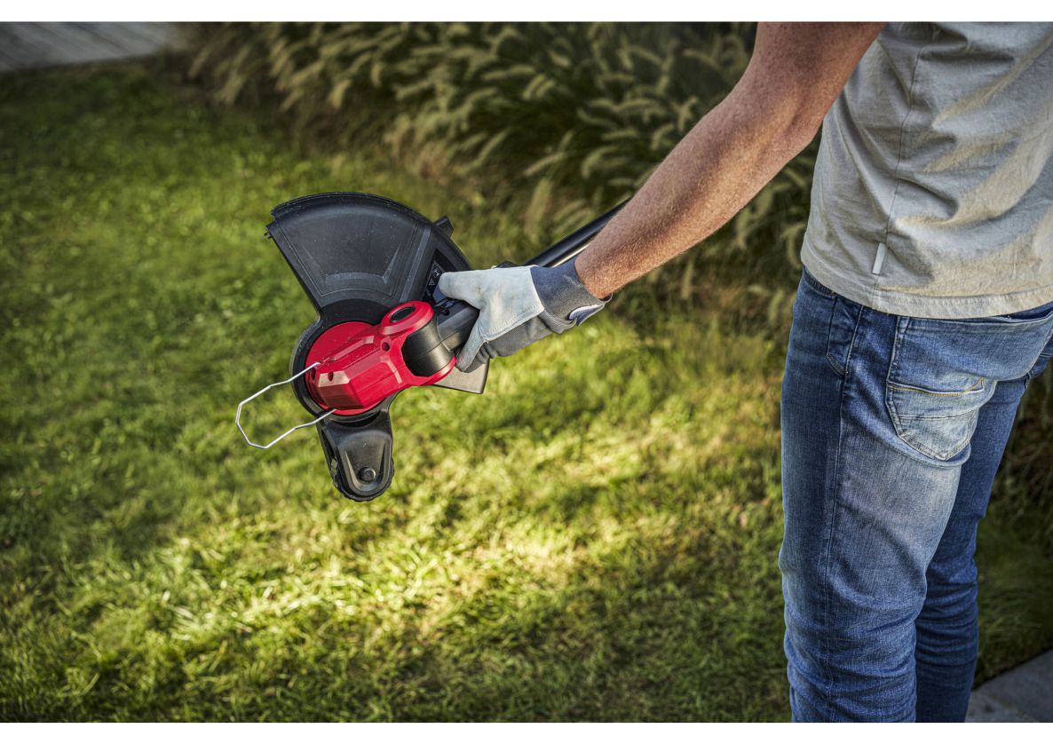 SKIL GT1E0241AA Grästrimmer 30 cm 20V borstlös inkl. 2,0 Ah batteri och laddare