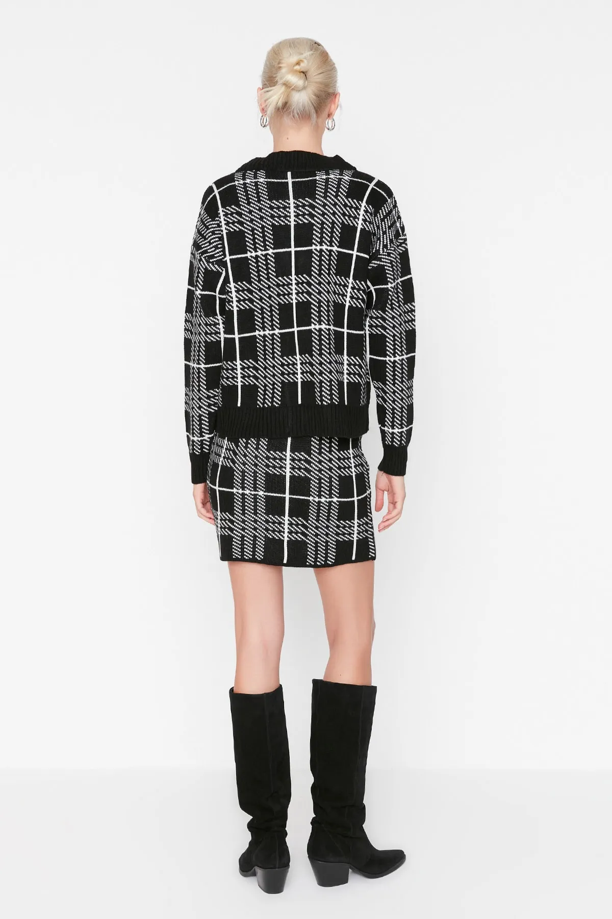 Trendyol Collection  Schwarzes Jacquard-Strickoberteil- und -unterteil-Set TWOAW23AU00047