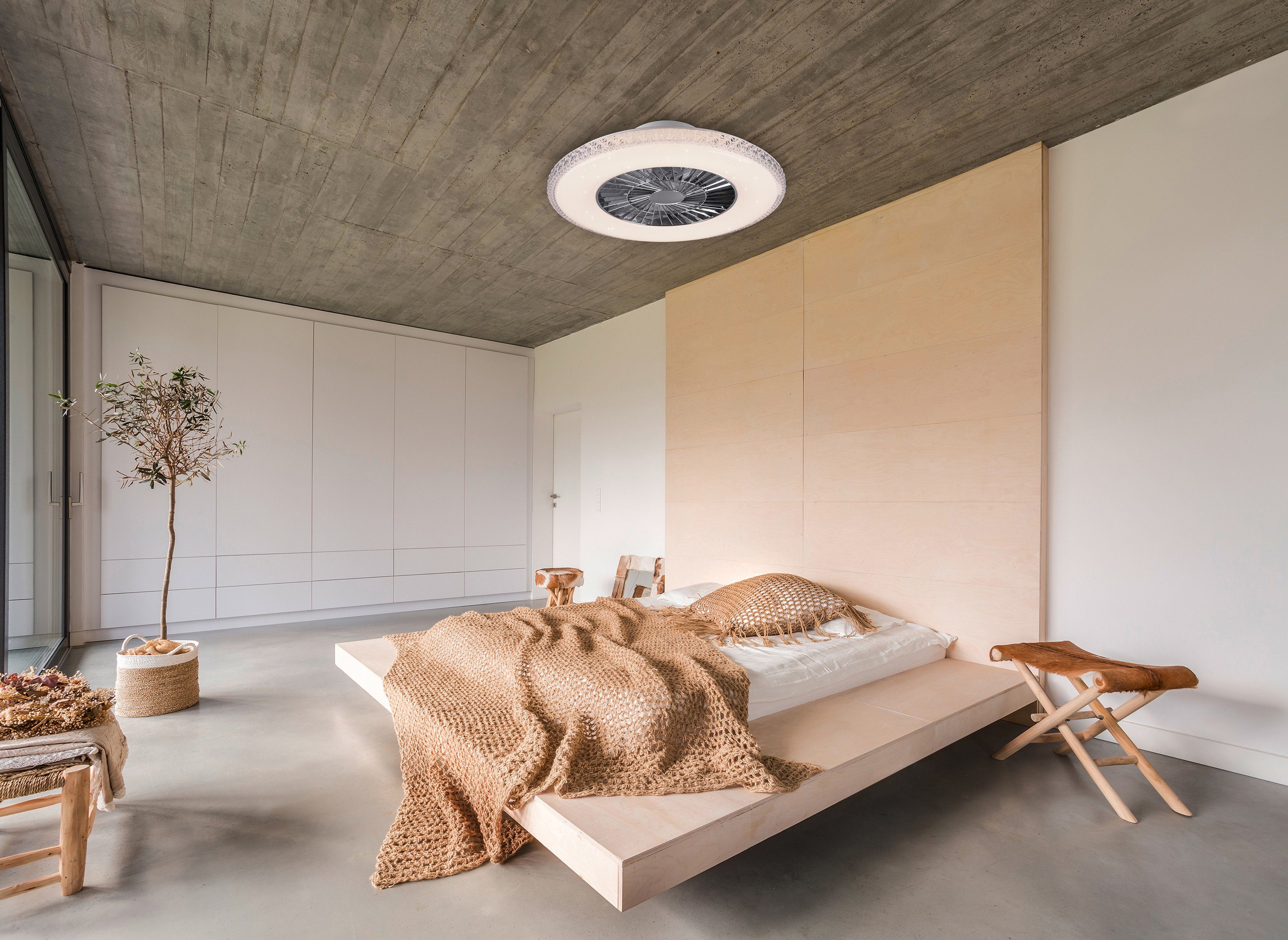 TRIO Leuchten LED Deckenleuchte Harstad, Timerfunktion, Ventilatorfunktion, LED fest integriert, Neutralweiß, mit Ventilator, Fernbedienung., Leuchte/ Ventilator getrennt schaltbar