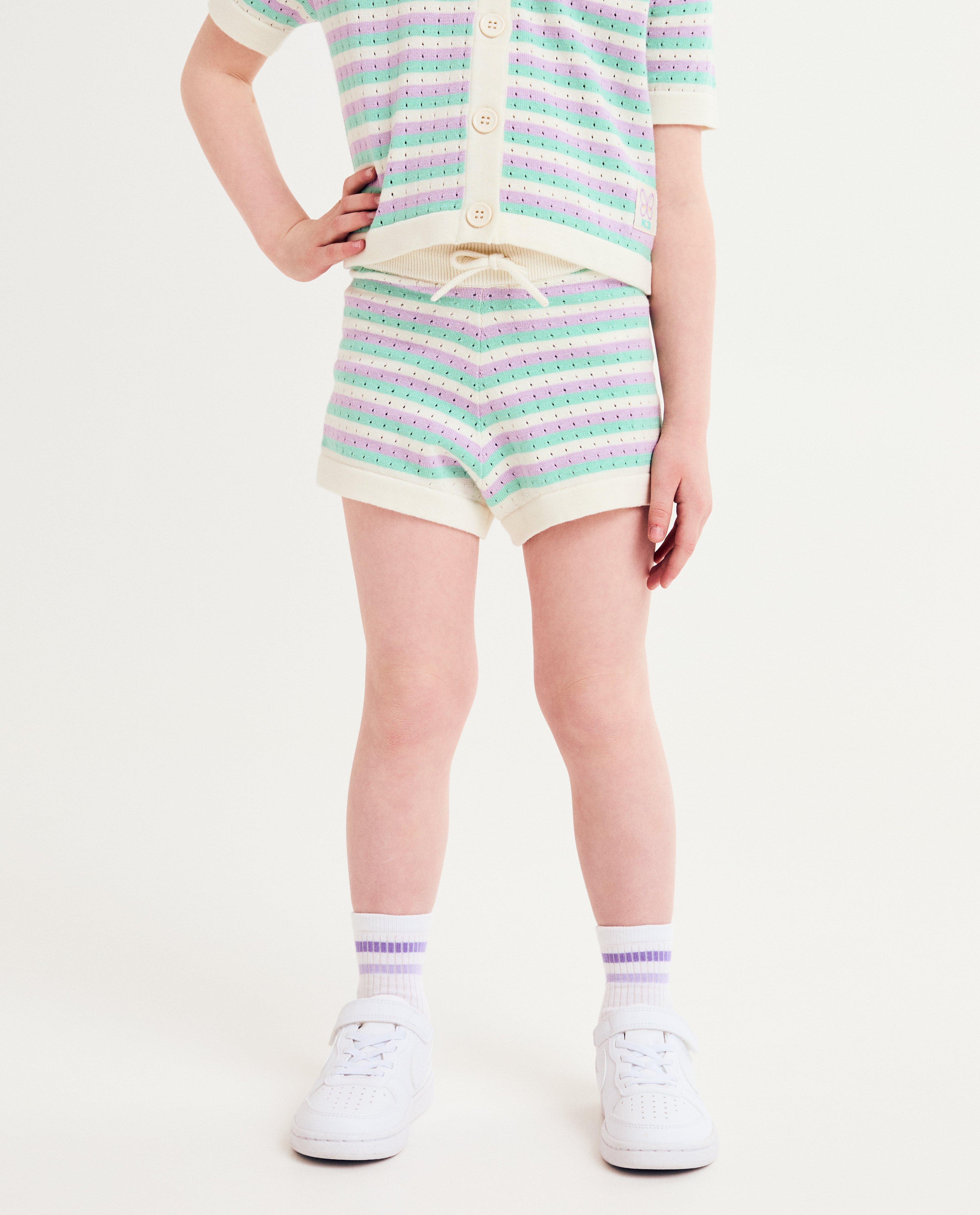 Pantaloni scurți K3 cu broderie, 98-140 violet