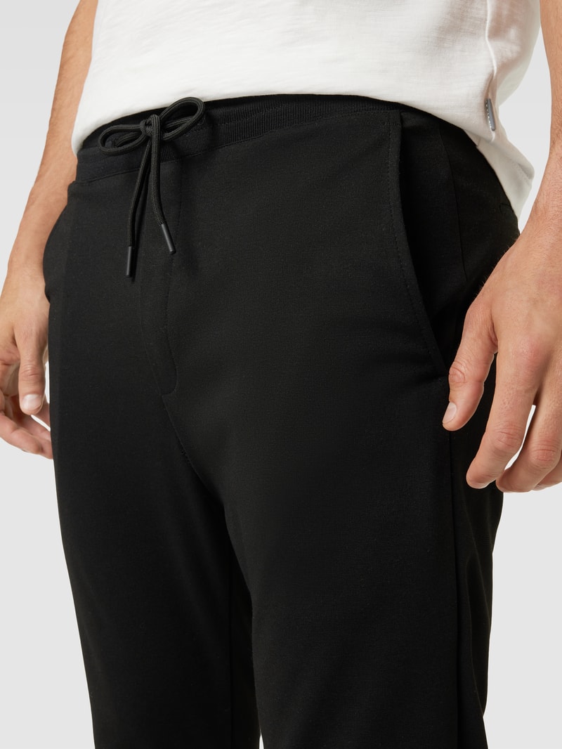 Sweatpants mit elastischem Bund in schwarz