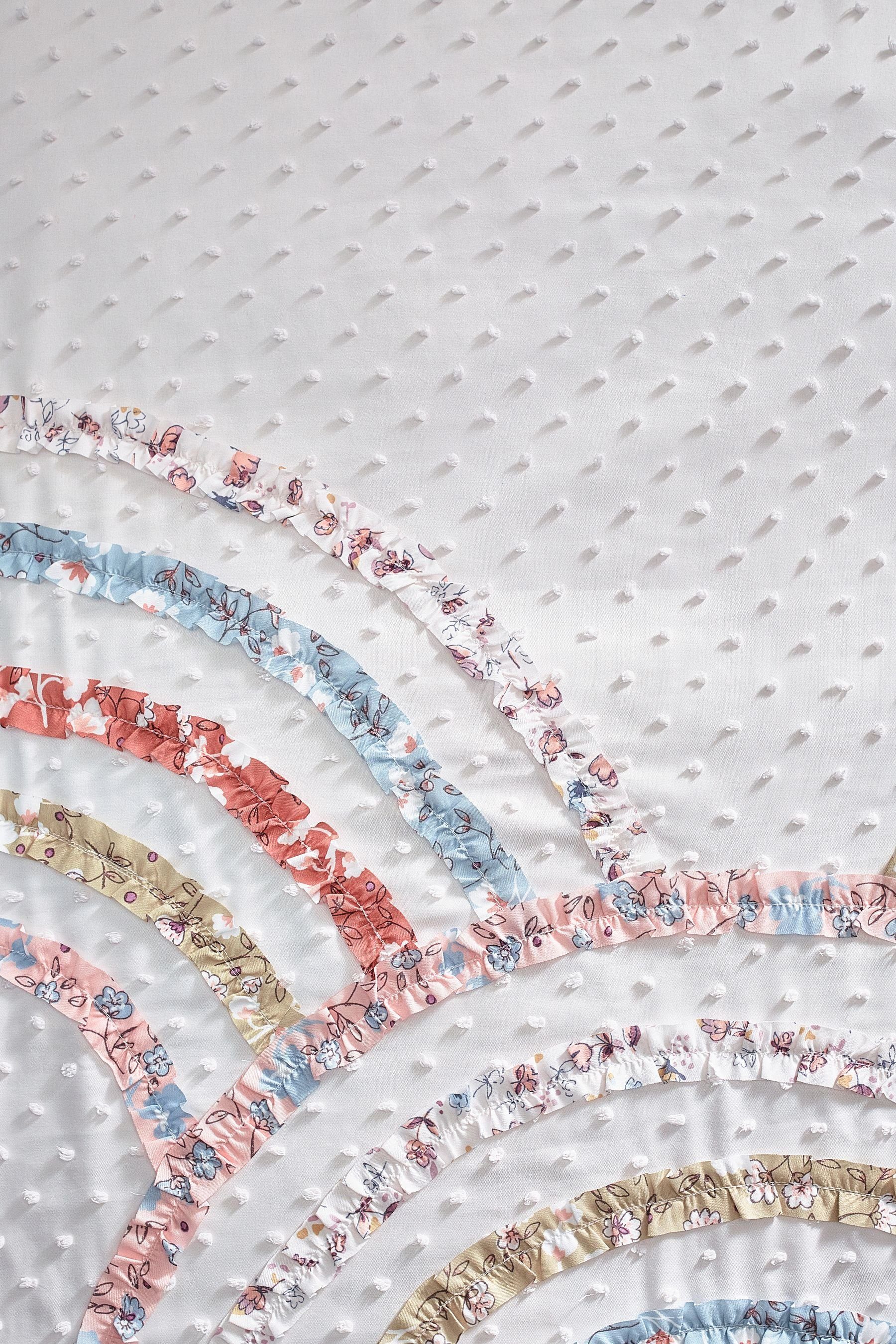 Bett-Set, Strukturierte Bettgarnitur mit Blumen und Rüschen, Next, Bezug: Polyester