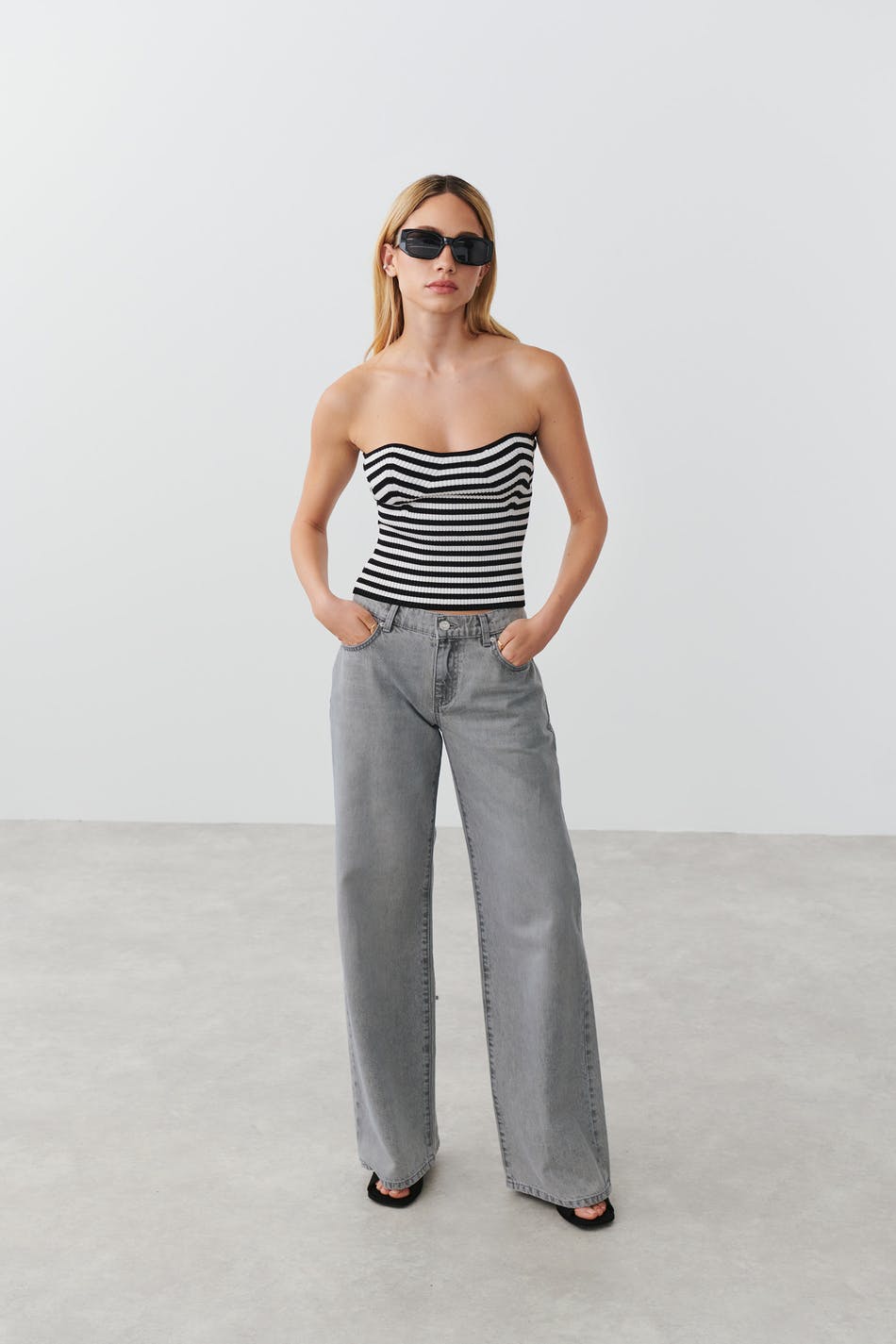 Knitted tube top