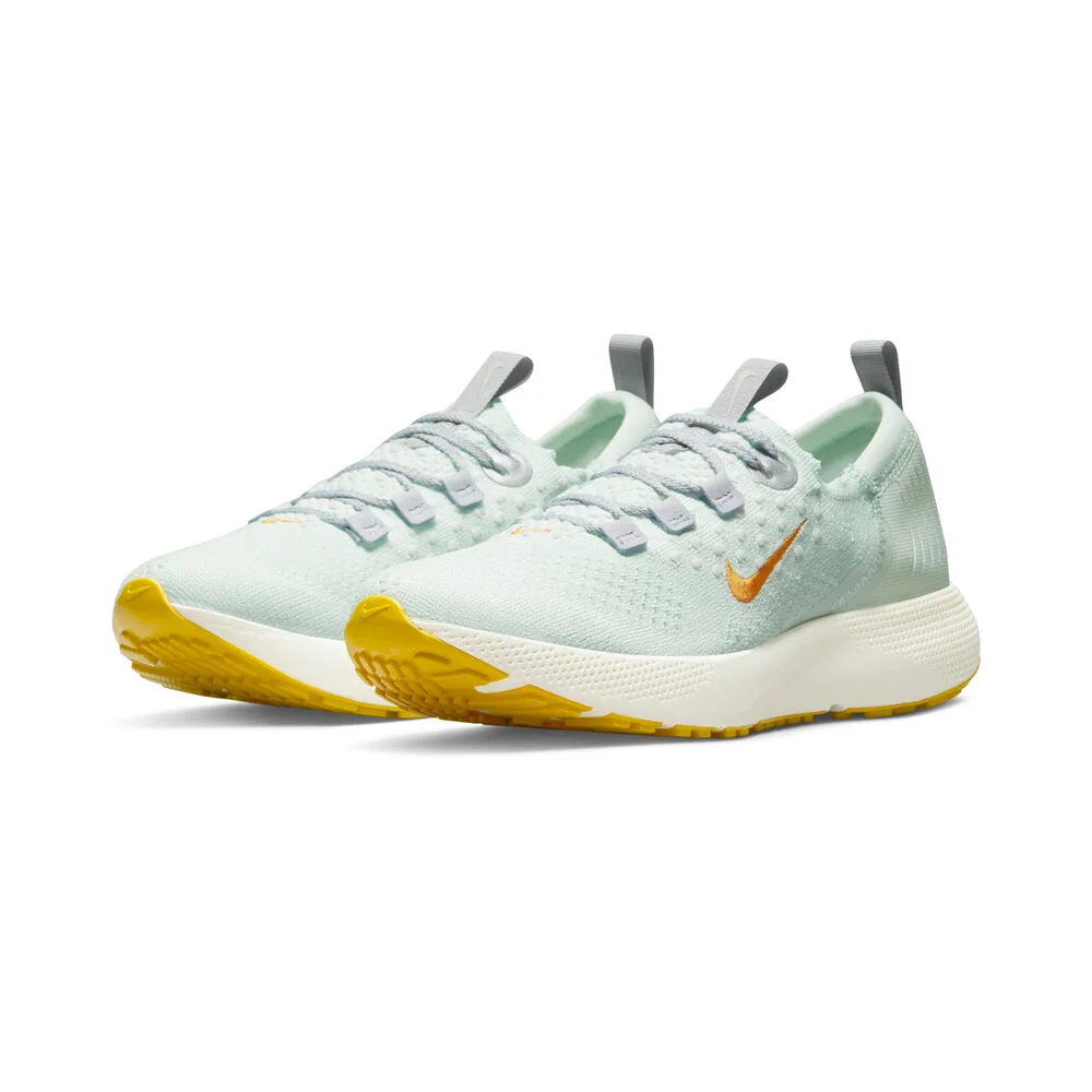 Nike Escape Run Flyknit DC4269-300 / grün