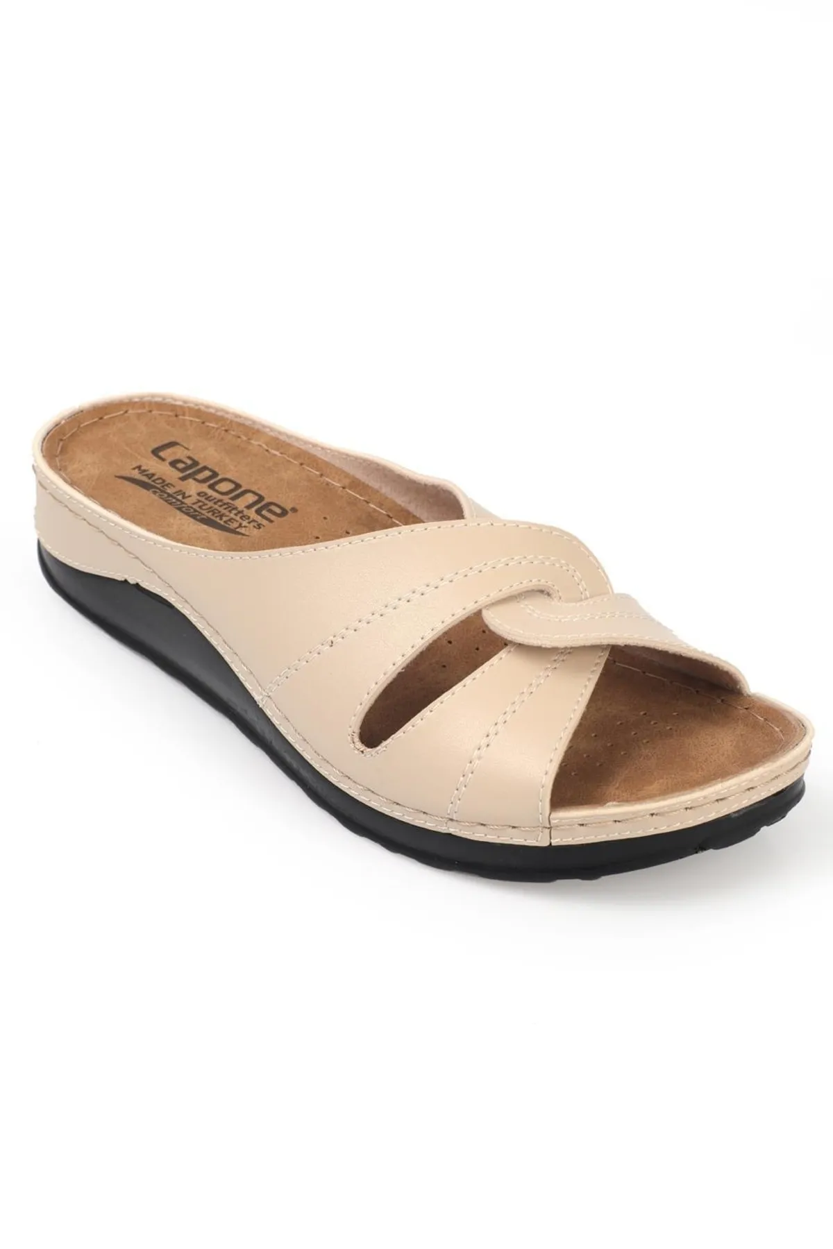 Capone Outfitters  Anatomisch weiche, bequeme Mutterhausschuhe mit Keilabsatz