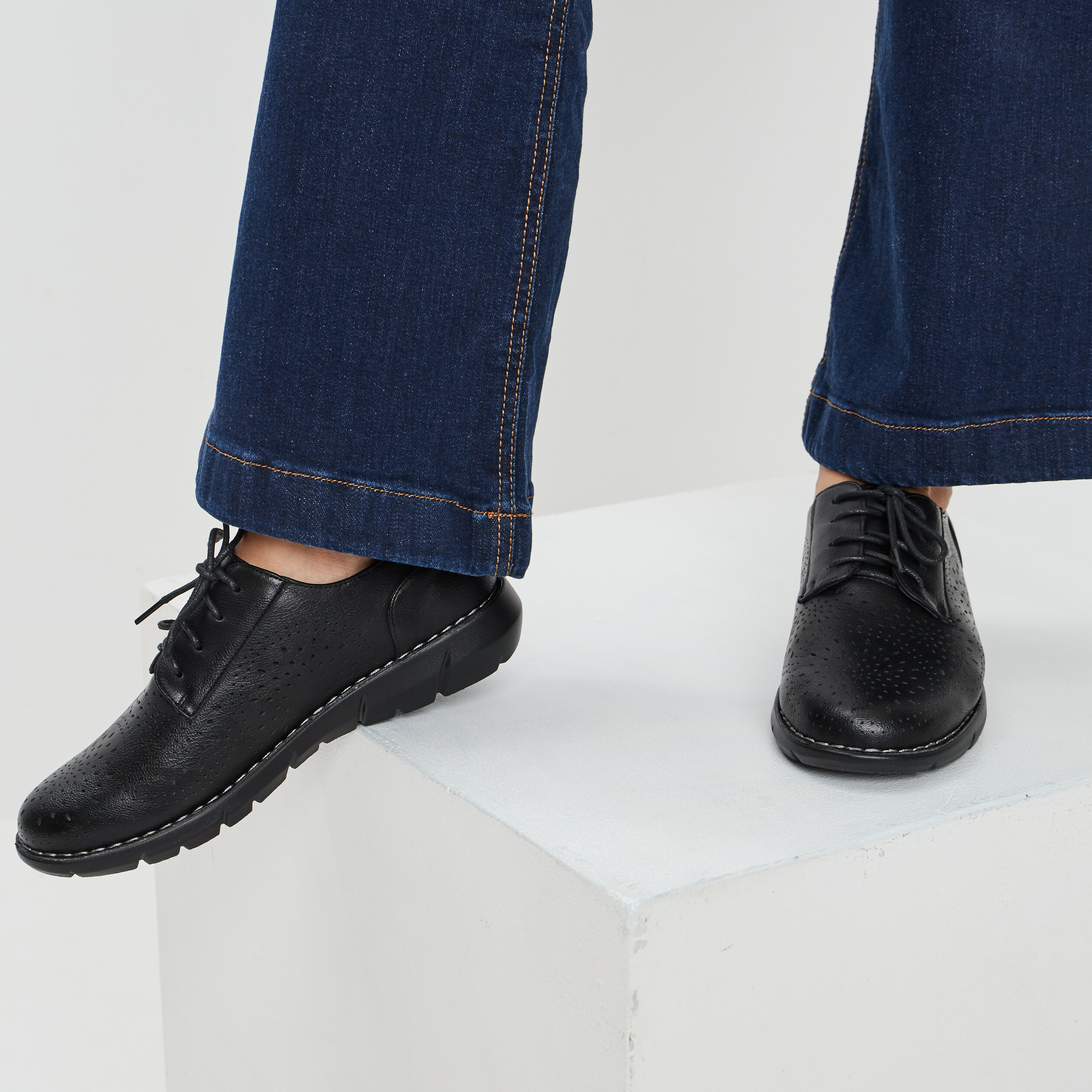 Derbies à lacets compensées noir femme | La Halle