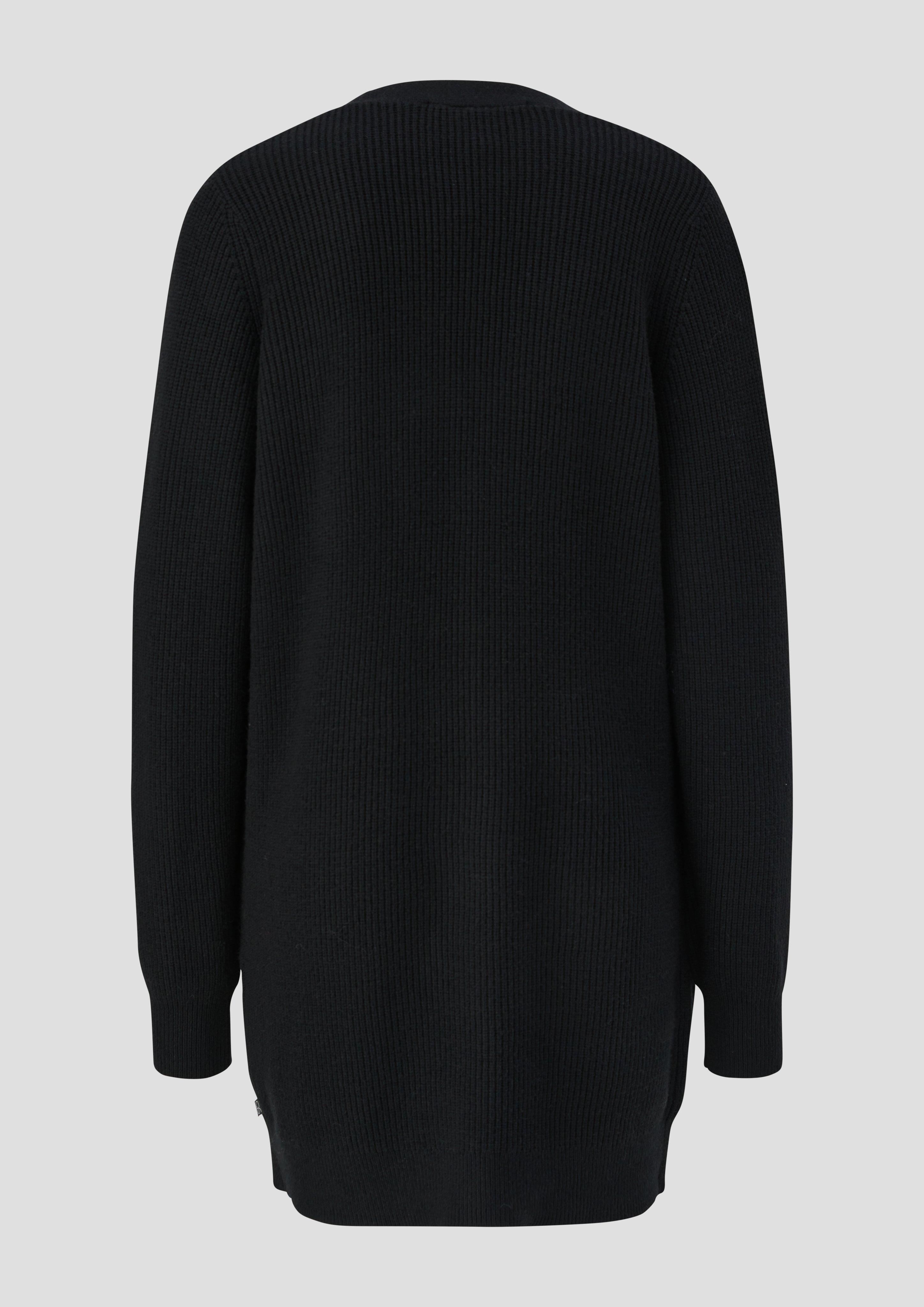 Cardigan mit aufgesetzten Taschen  EME-2137871-9999