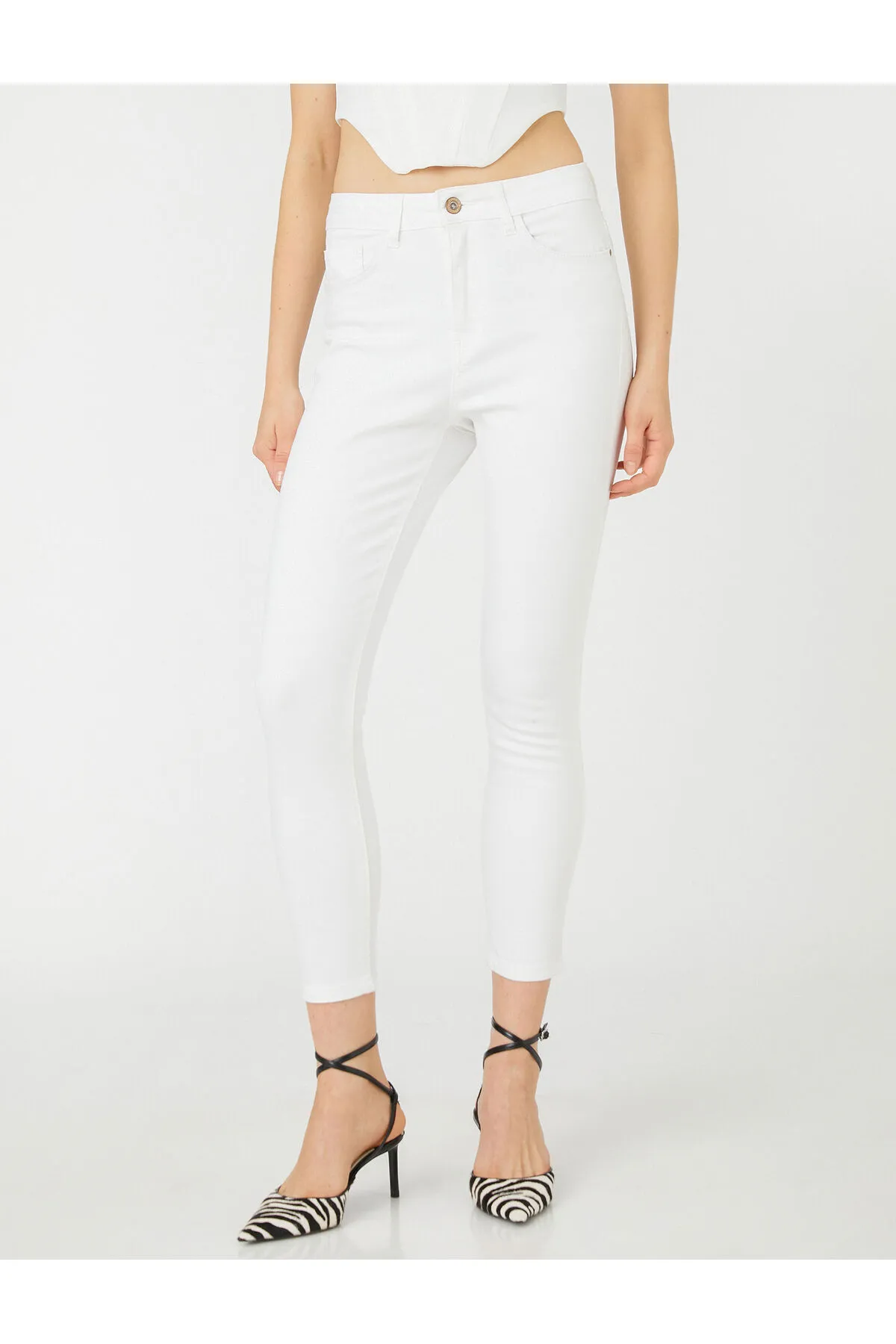 Koton  Röhrenjeans mit schmaler Passform und hoher Taille – Carmen Jean