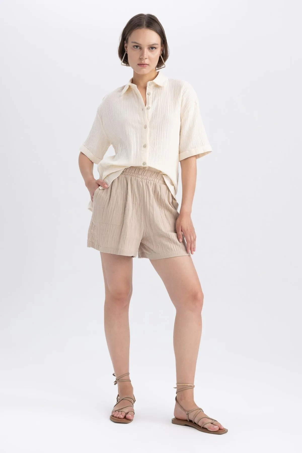 DeFacto  Regular Fit Musselin-Shorts mit normaler Taille Y0996az23sm