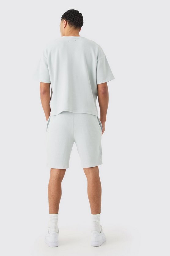 Kastiges Oversize T-Shirt und Shorts