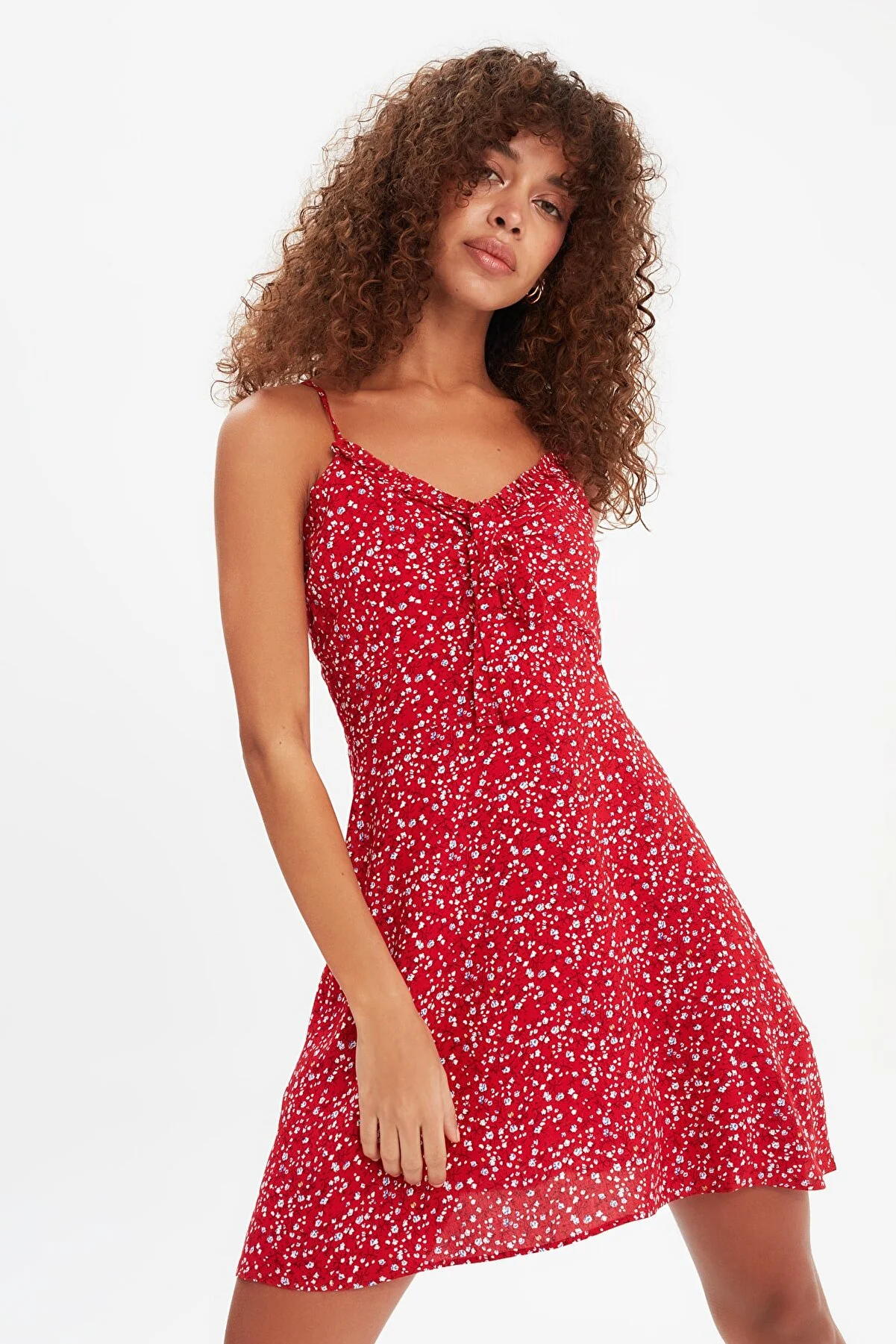 Trendyol Collection  Rotes A-Linien-Mini-Webkleid mit Bindedetail und Blumendruck TWOSS21EL3214