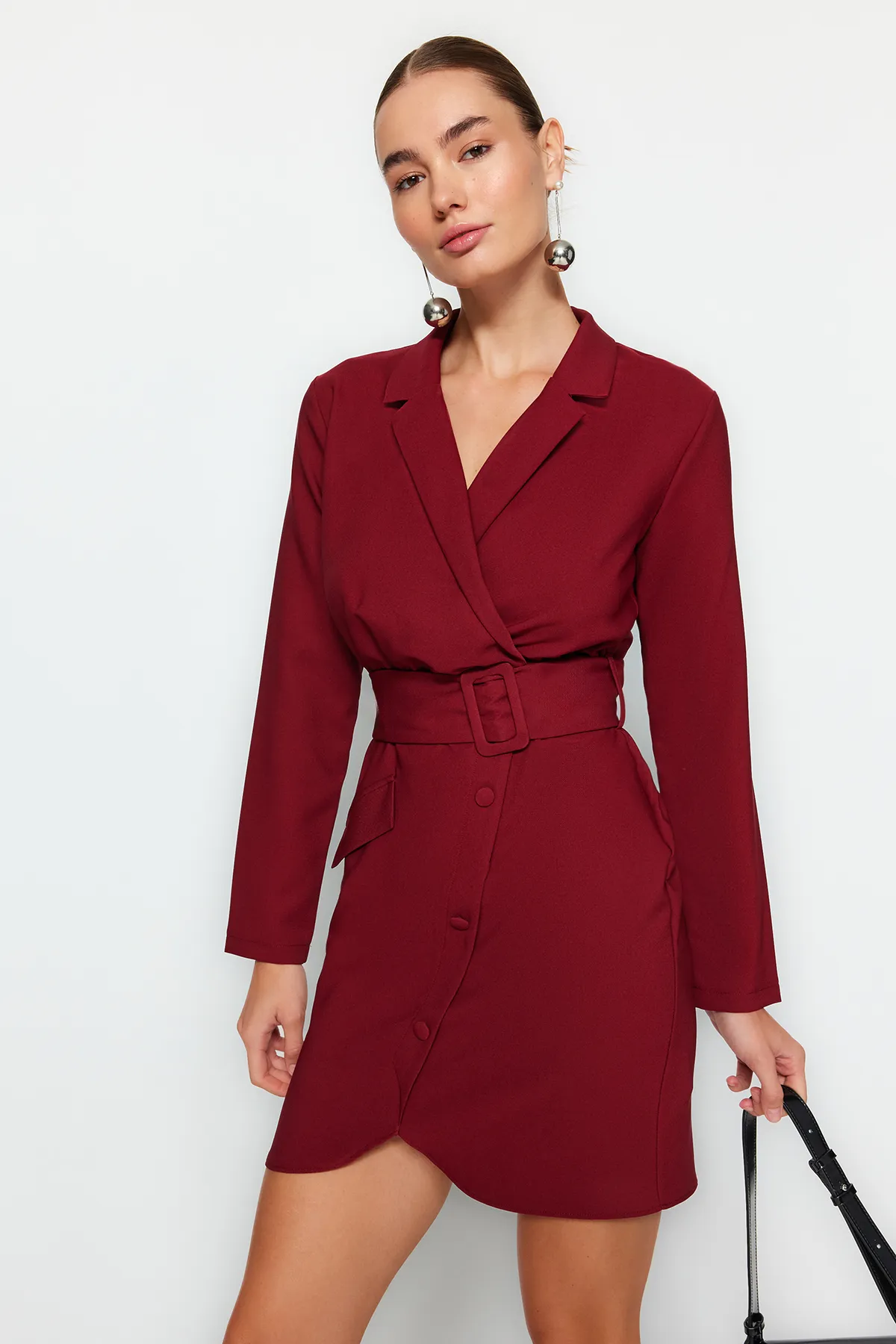 Trendyol Collection  Burgunderfarbenes, gewebtes Jackenkleid mit Gürtel und Knöpfen TWOAW24EL00593