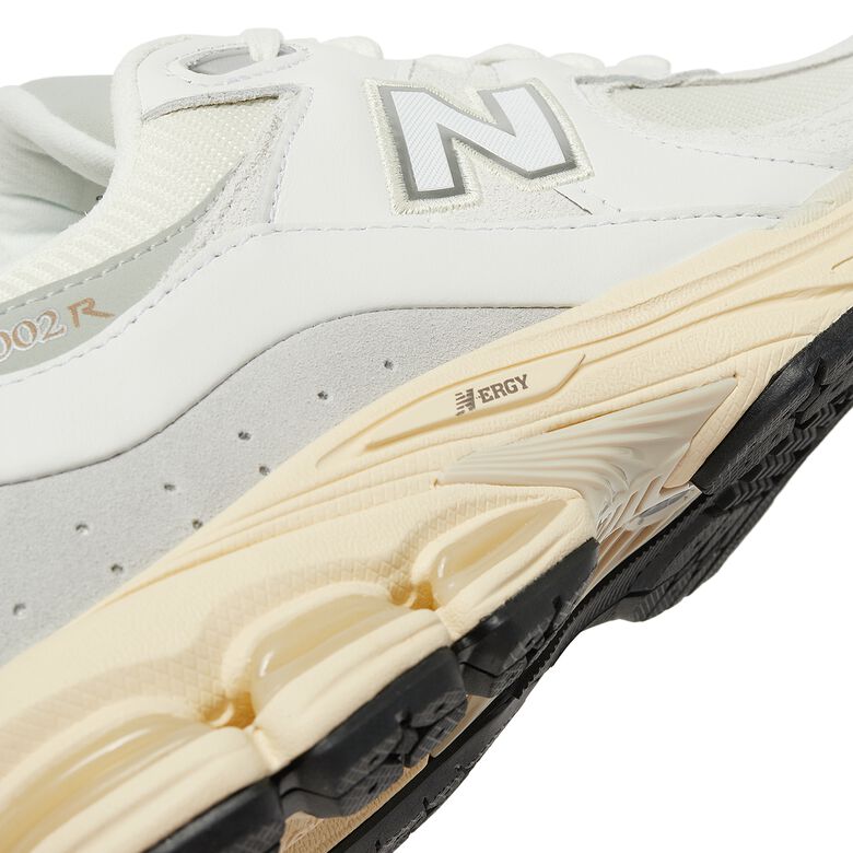 New Balance M2002RIA white