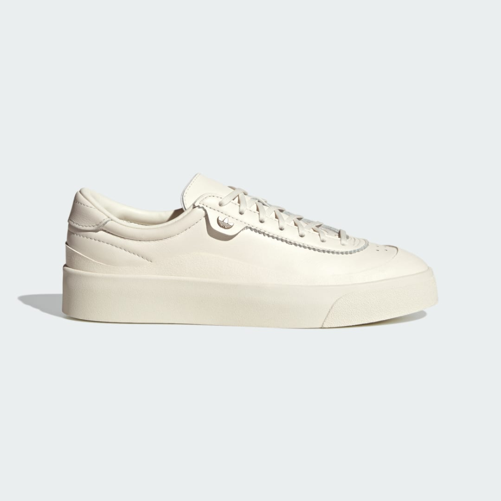 adidas Nucombe IE4221 / weiss