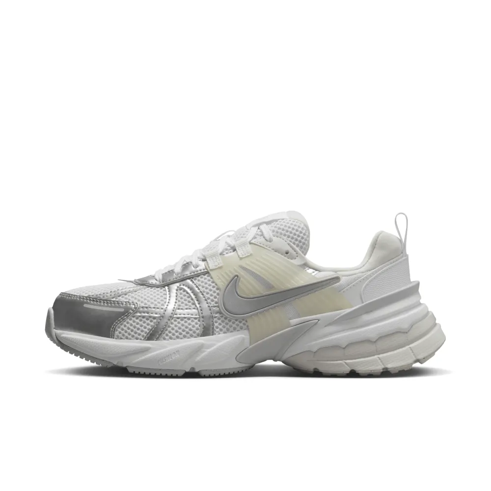 Nike V2K Run FD0736-104 / weiss