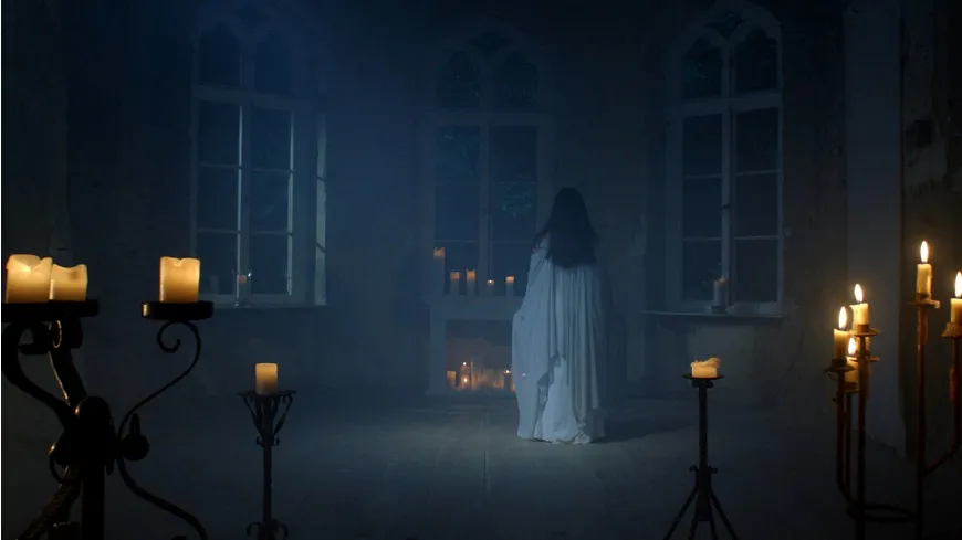 Hinter den Augen die Dämmerung