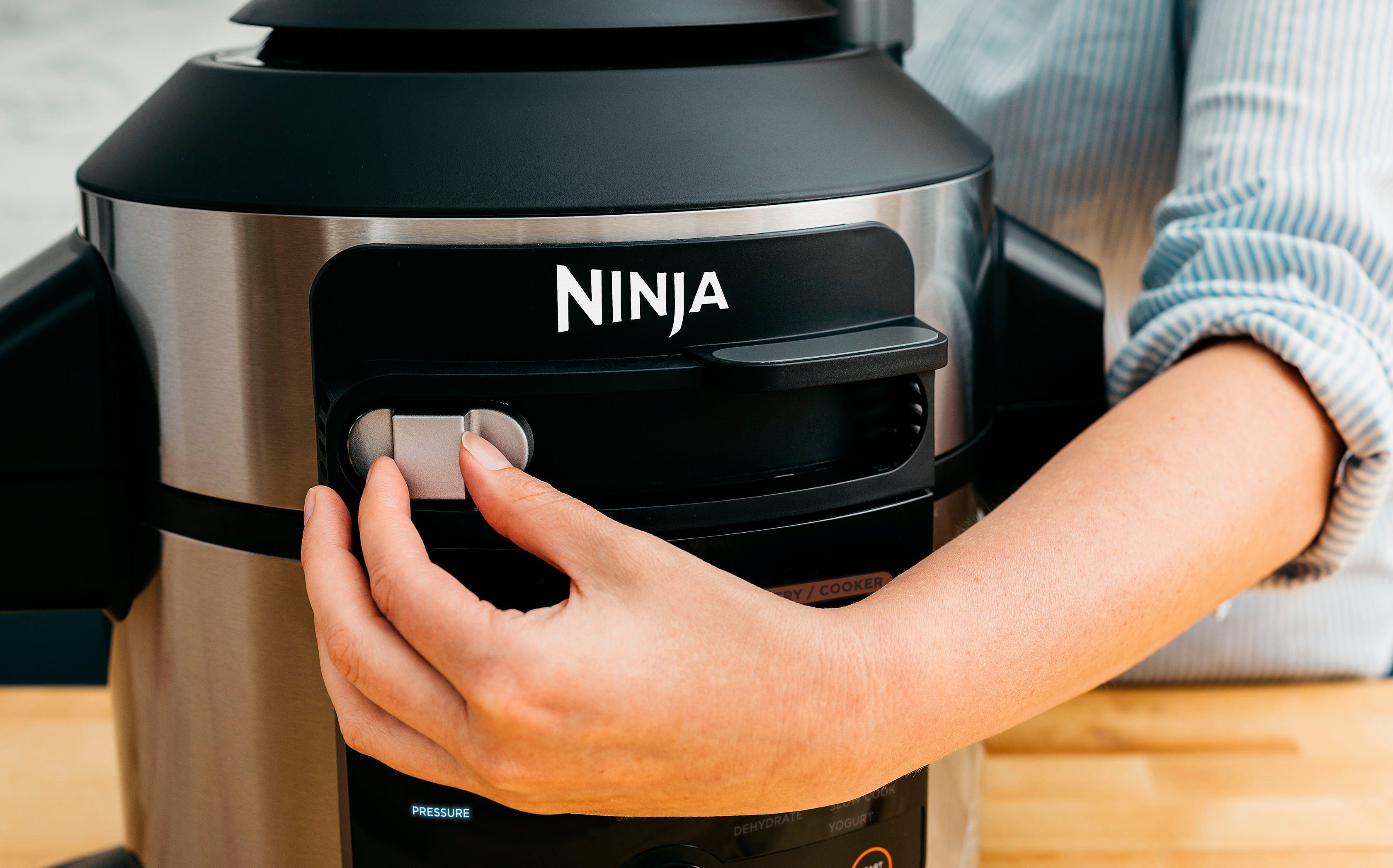 NINJA Multikocher Foodi 11-in-1 SmartLid Multikocher OL550EU, 1460 W, 6 l Schüssel