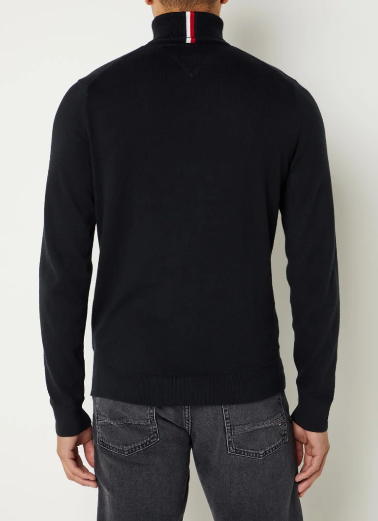 Tommy Hilfiger Fine-knit turtleneck in cashmere blend with logo embroidery