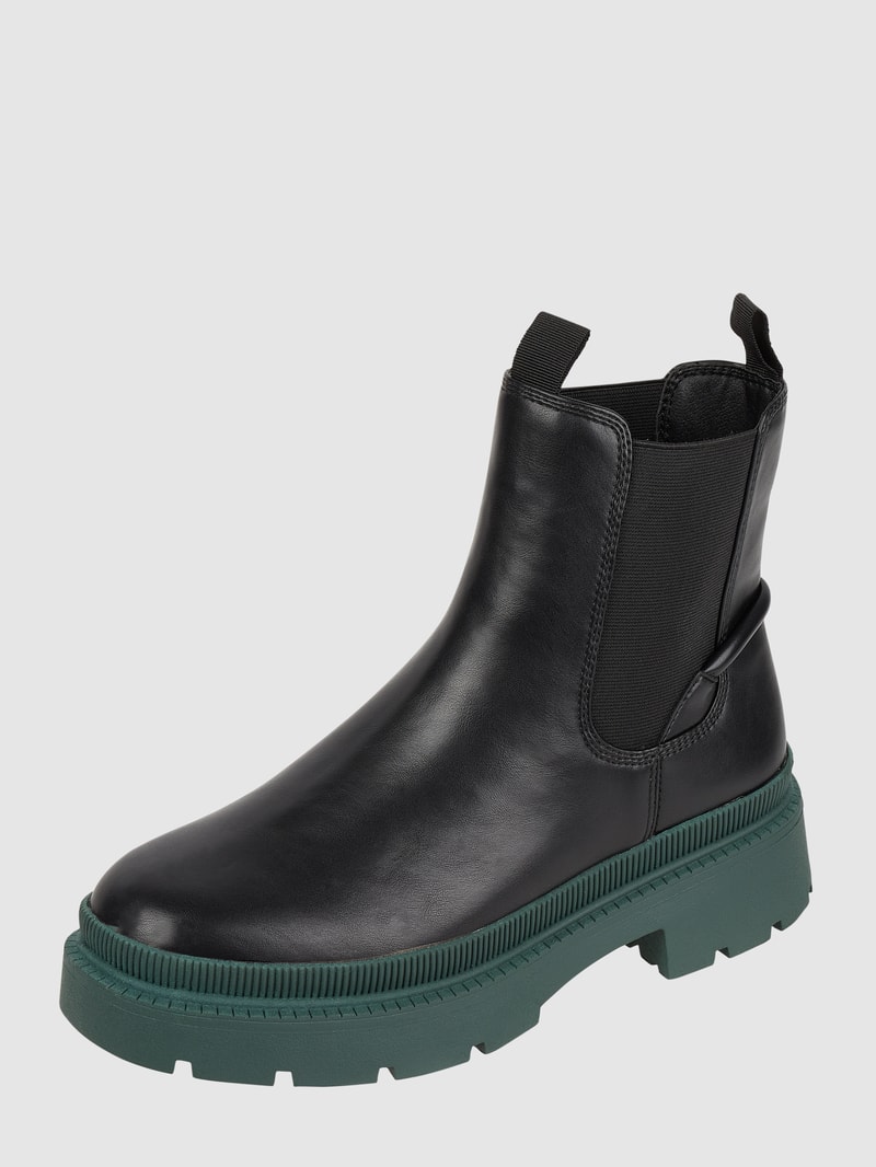 Chelsea Boots in Leder-Optik in schwarz