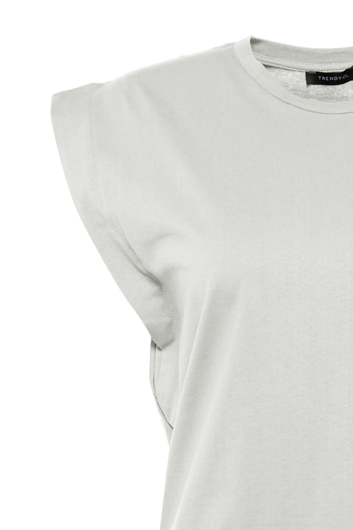 Trendyol Collection  Graues Basic-Strick-T-Shirt mit Rundhalsausschnitt aus 100 % Baumwollwatte TWOSS20TS0021
